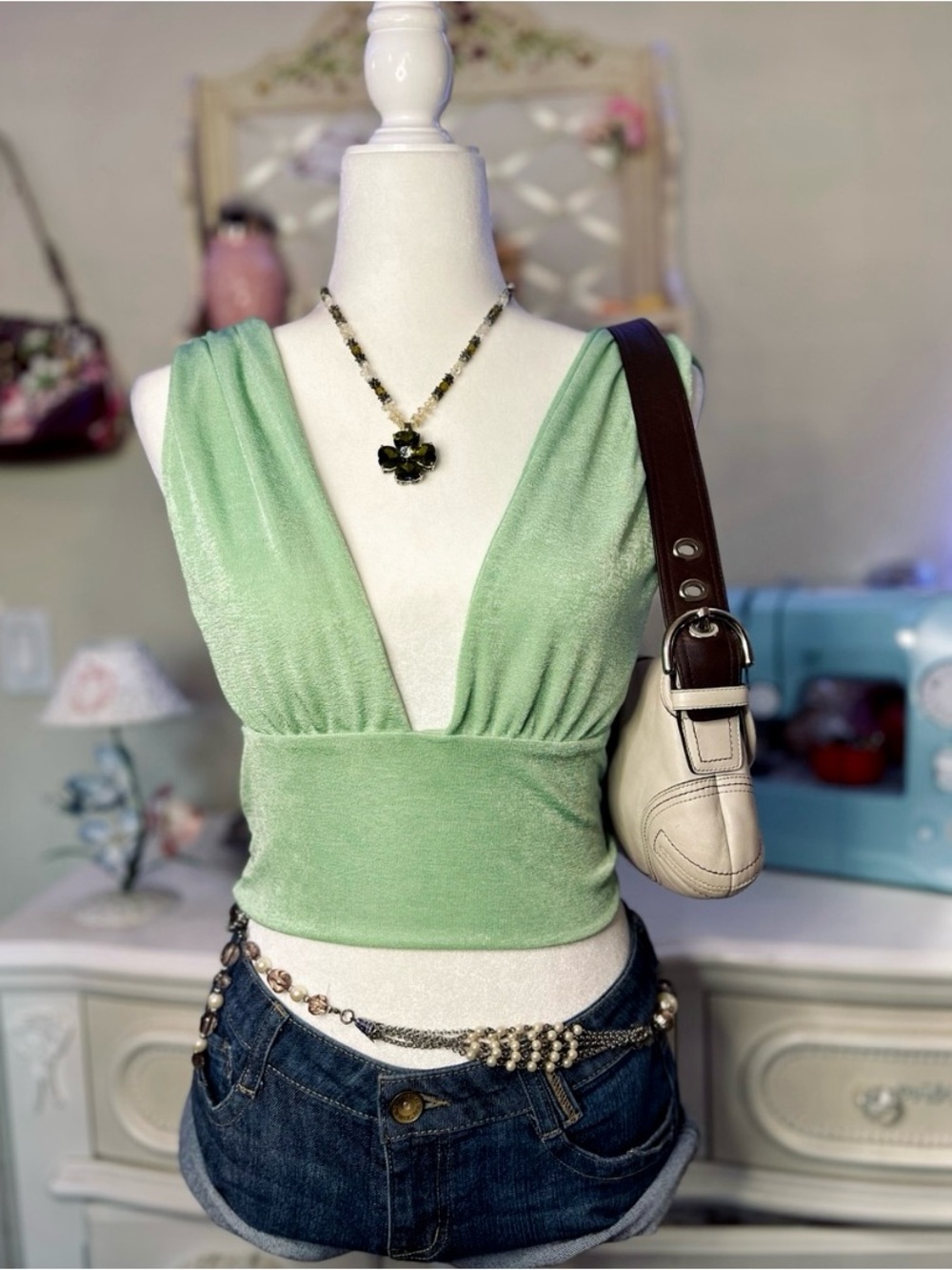 V-Neck Cropped Top in Light Green
